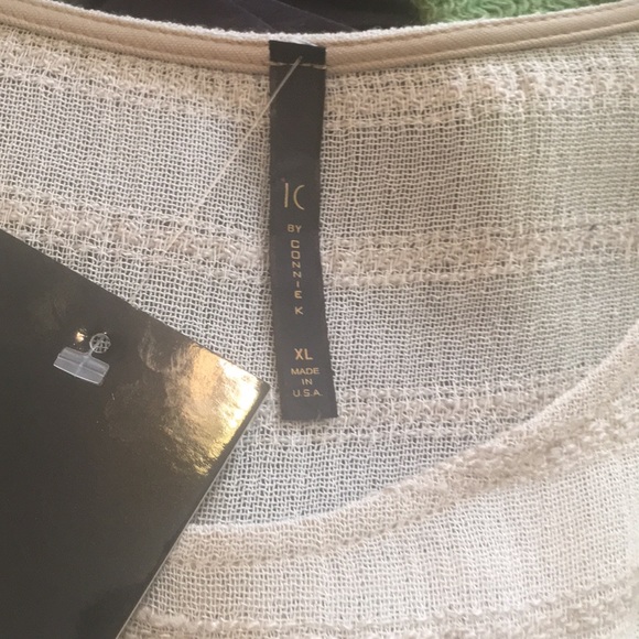 Oversized Top - Picture 2 of 5